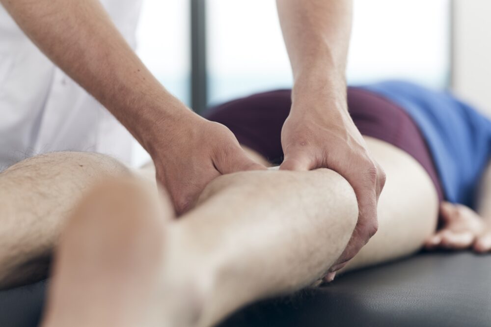 Onderzoek van pijn aan de buitenkant van de knie - Spine Clinics