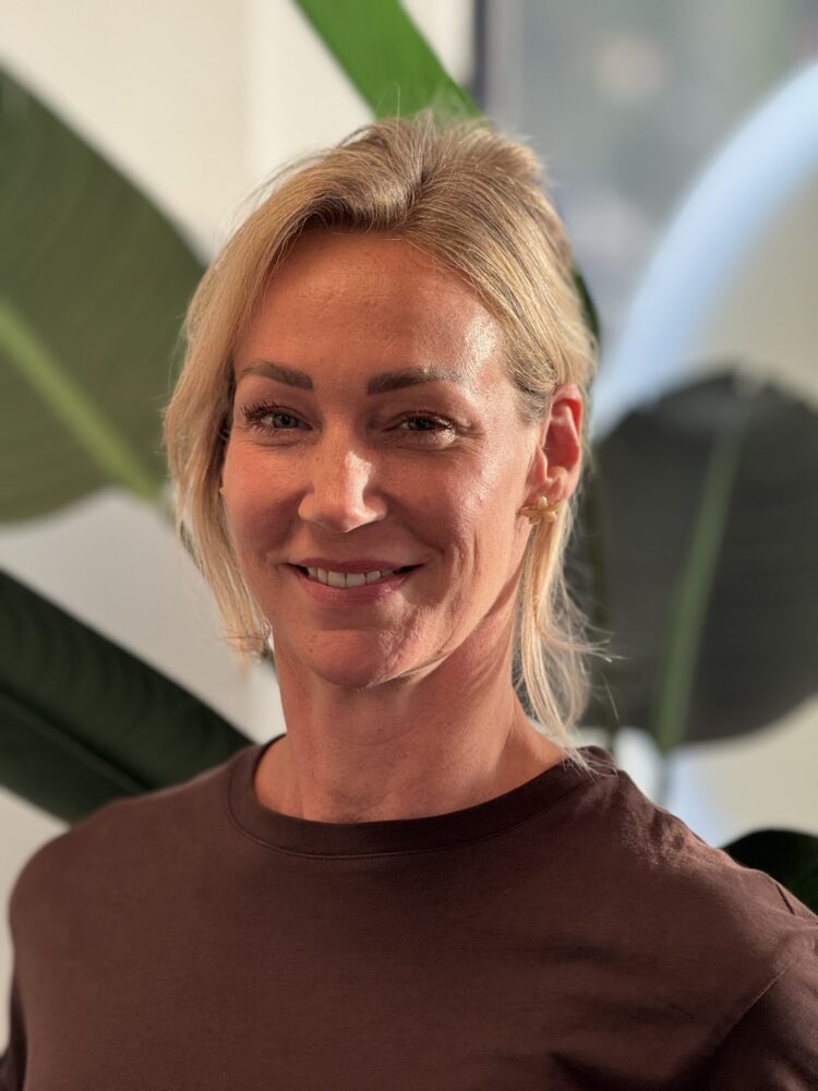 Jolijn van de Ven Spine Clinics