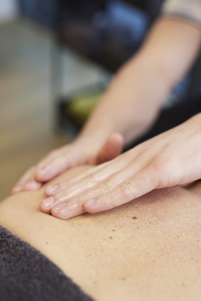 Behandeling van de onderrug bij acute en chronische lage rugpijn – Spine Clinics