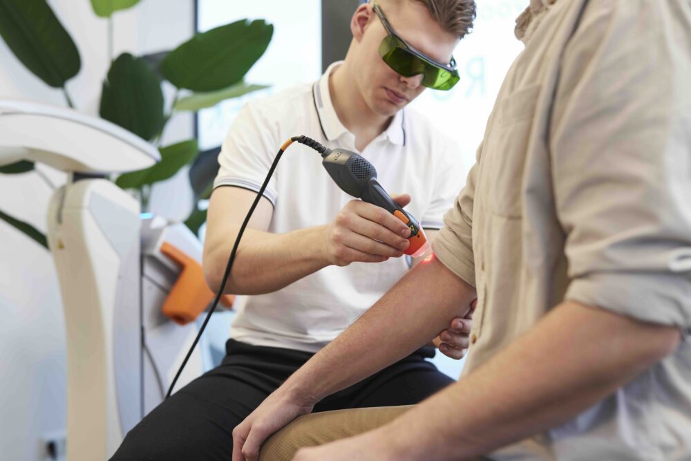 behandeling met laser peesklachten onsteking spine clinics chiropractie