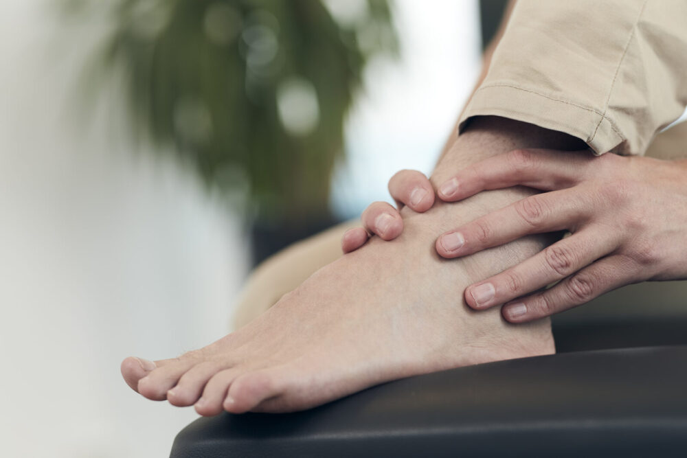 Behandeling van de voet en hiel bij hielspoor – Spine Clinics